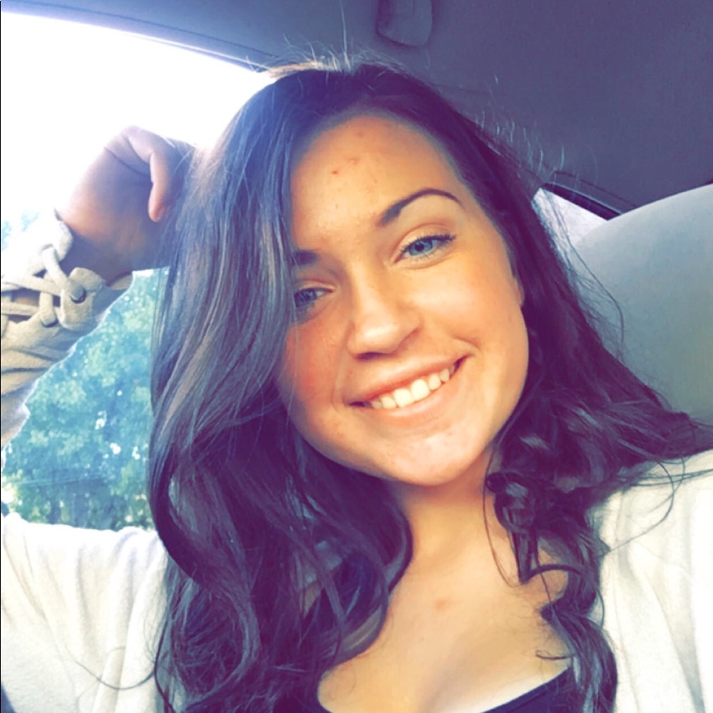 Meet your Posher, Alyse